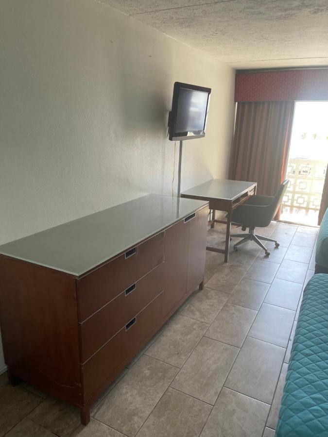 Hotel The Atlantic Myrtle Beach Esterno foto